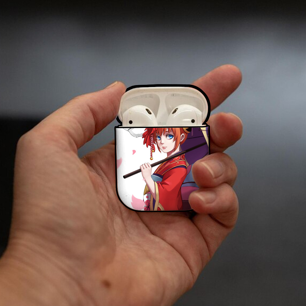 ぎんたま 坂田銀時（さかたぎんとき） 神楽 志村新八（しむら しんぱち） GINTAMA Sakata Gintoki Kagura Shimura Shinpachi AirPods 第2世代保護ケース ハードシェル ブラック 耐衝撃・防指紋・カラビナ付き