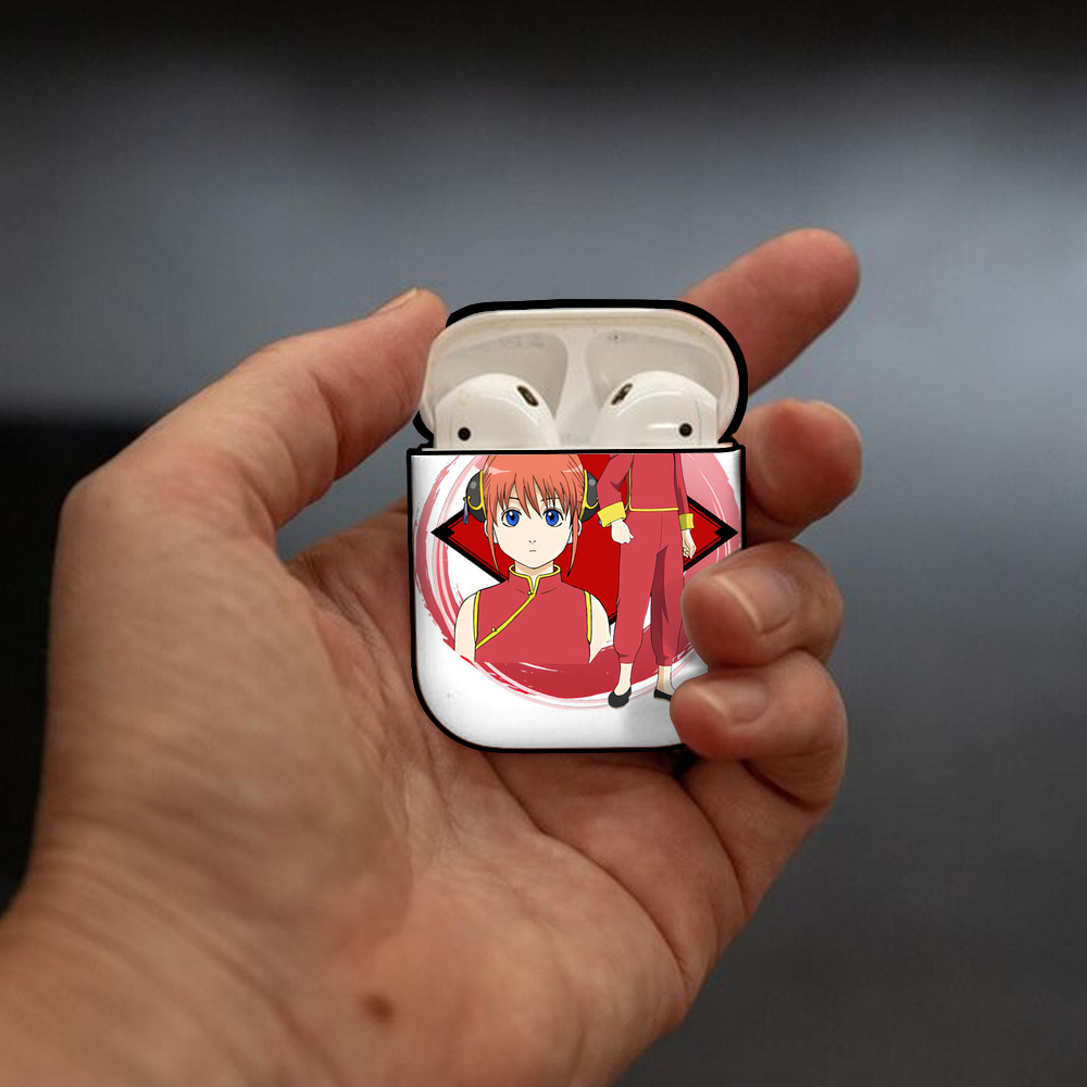 ぎんたま 坂田銀時（さかたぎんとき） 神楽 志村新八（しむら しんぱち） GINTAMA Sakata Gintoki Kagura Shimura Shinpachi AirPods 第2世代保護ケース ハードシェル ブラック 耐衝撃・防指紋・カラビナ付き