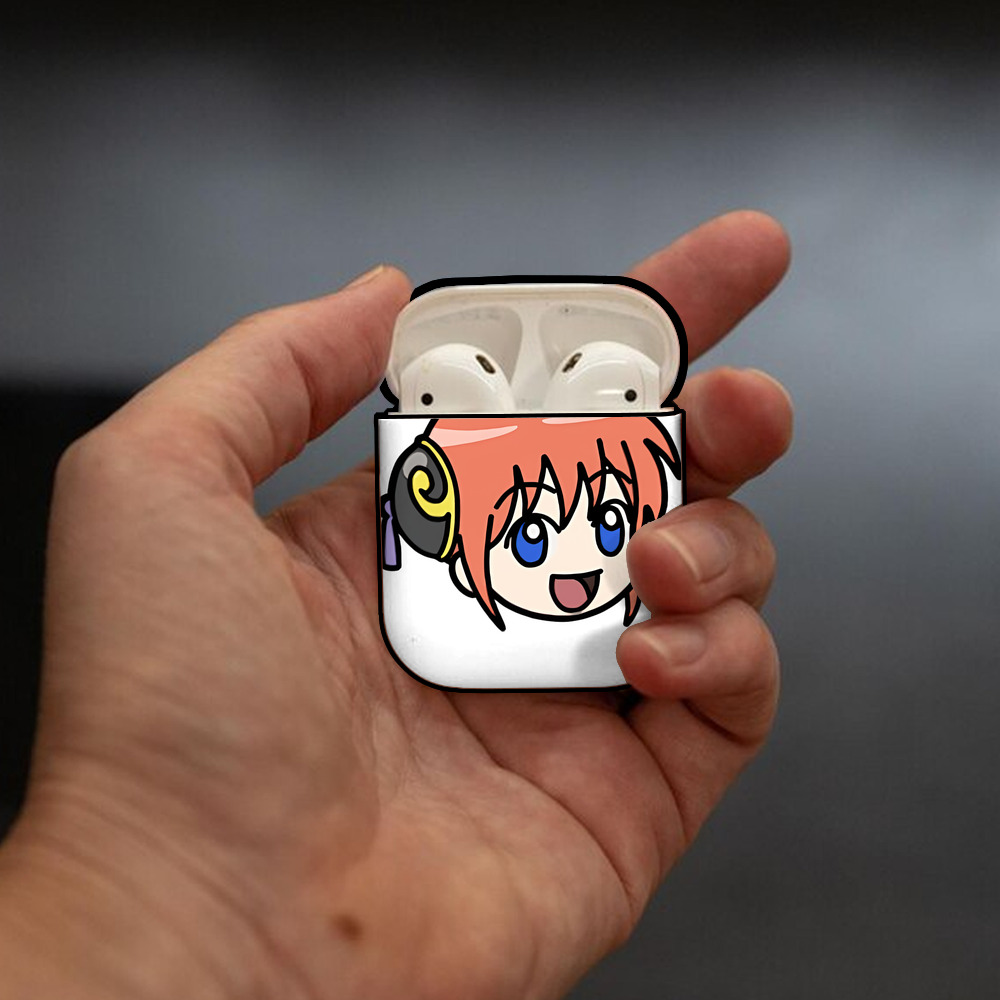 ぎんたま 坂田銀時（さかたぎんとき） 神楽 志村新八（しむら しんぱち） GINTAMA Sakata Gintoki Kagura Shimura Shinpachi AirPods 第2世代保護ケース ハードシェル ブラック 耐衝撃・防指紋・カラビナ付き