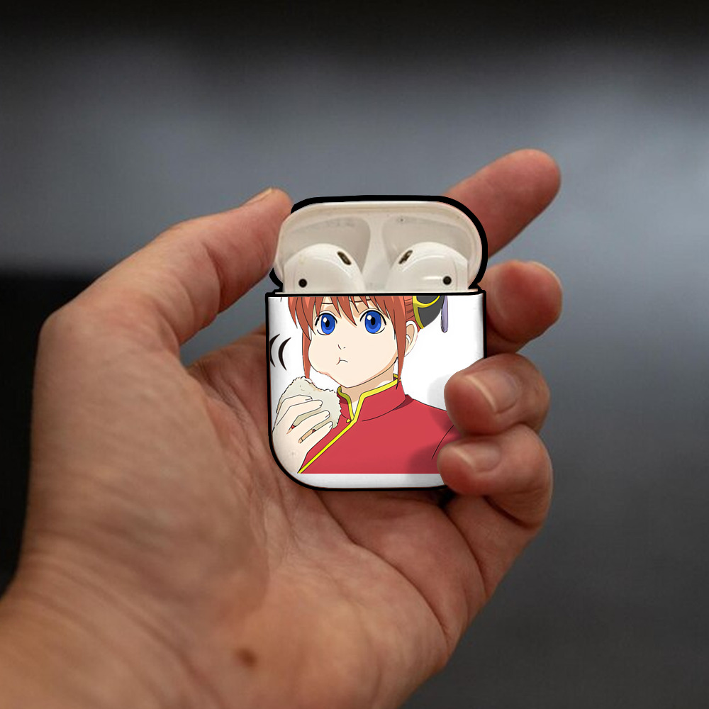 ぎんたま 坂田銀時（さかたぎんとき） 神楽 志村新八（しむら しんぱち） GINTAMA Sakata Gintoki Kagura Shimura Shinpachi AirPods 第2世代保護ケース ハードシェル ブラック 耐衝撃・防指紋・カラビナ付き