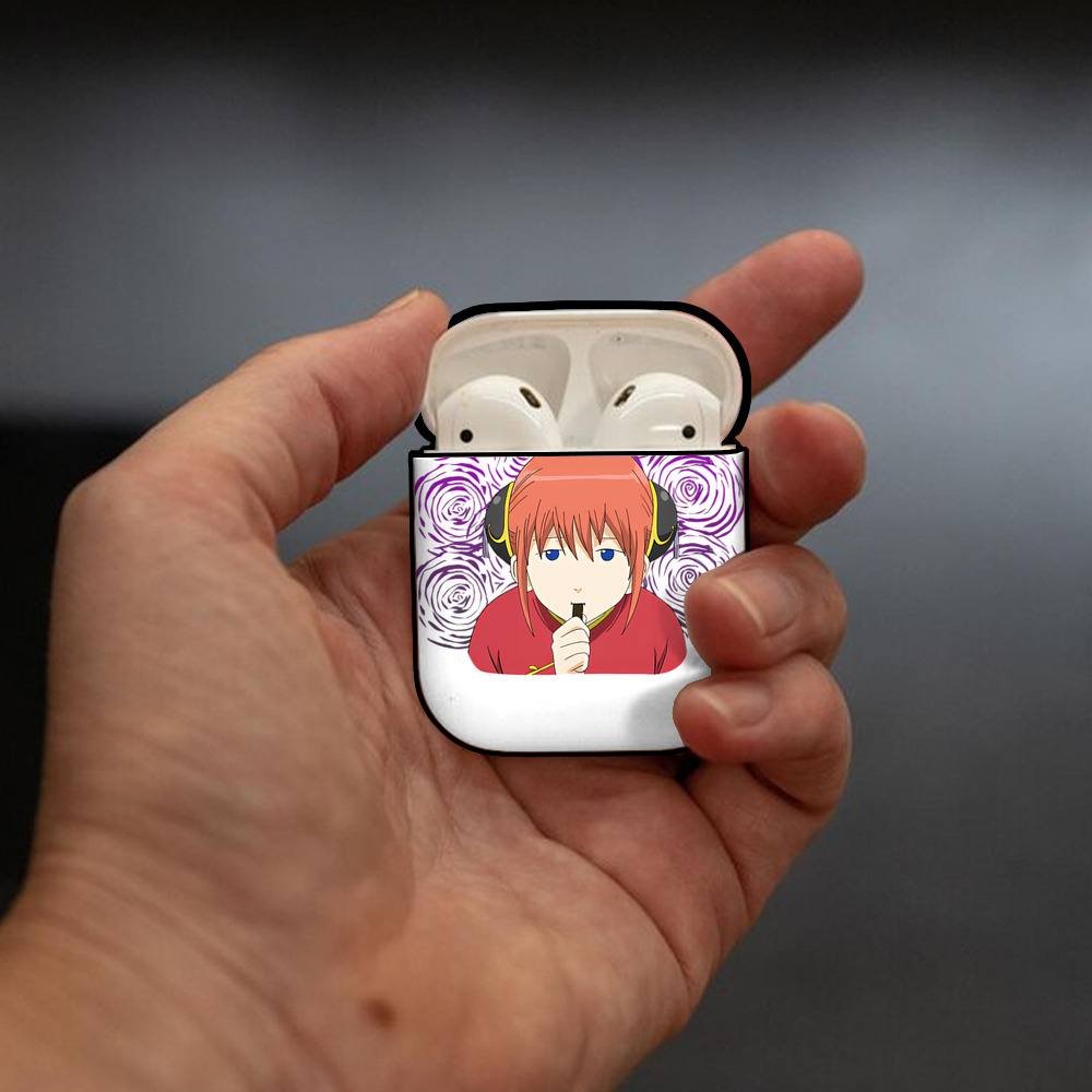 ぎんたま 坂田銀時（さかたぎんとき） 神楽 志村新八（しむら しんぱち） GINTAMA Sakata Gintoki Kagura Shimura Shinpachi AirPods 第2世代保護ケース ハードシェル ブラック 耐衝撃・防指紋・カラビナ付き