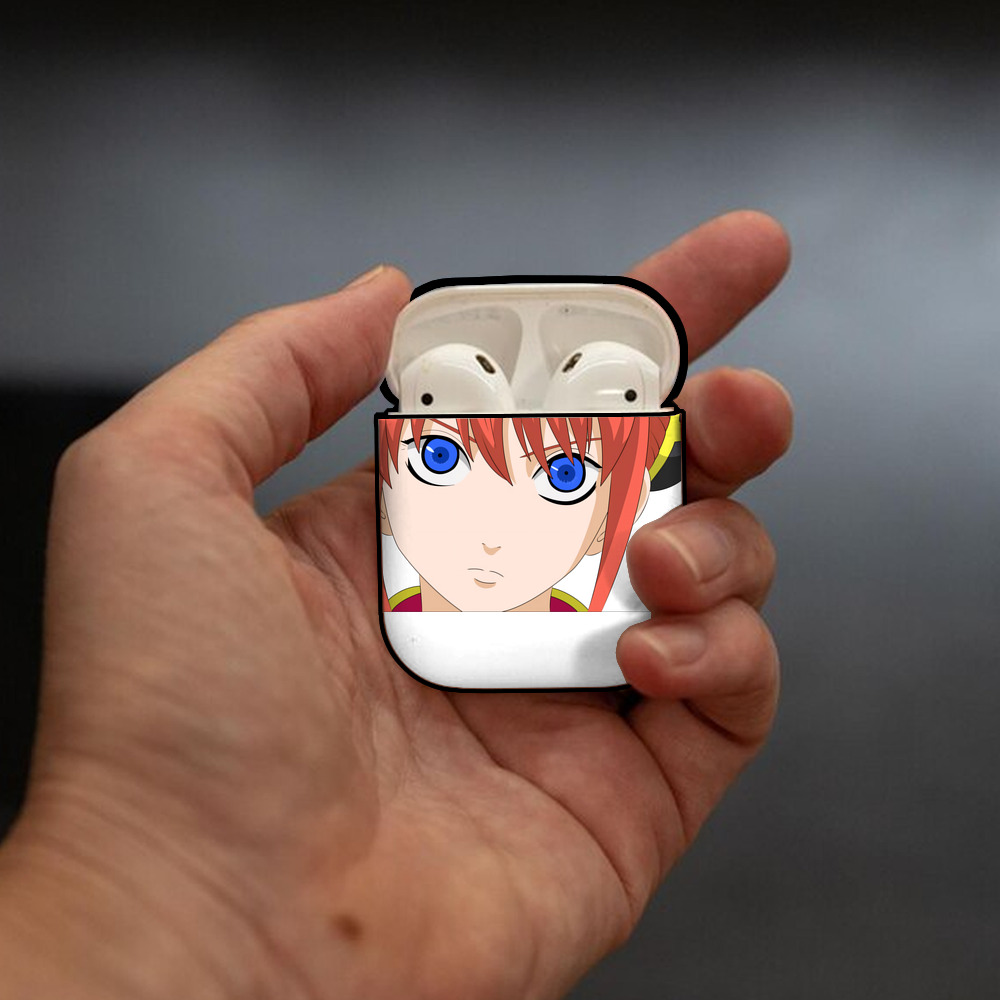 ぎんたま 坂田銀時（さかたぎんとき） 神楽 志村新八（しむら しんぱち） GINTAMA Sakata Gintoki Kagura Shimura Shinpachi AirPods 第2世代保護ケース ハードシェル ブラック 耐衝撃・防指紋・カラビナ付き